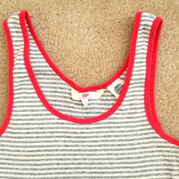 Levi's small Tank Top NWOT - Picture 2 of 5